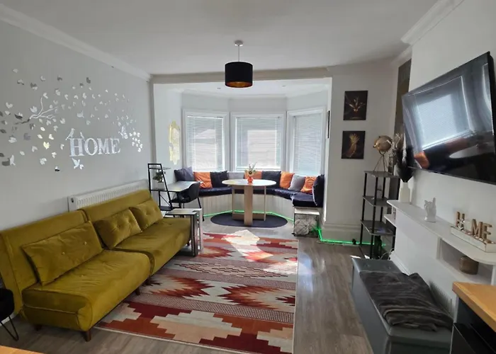 Folkestone Cosy West End Flat Near Leas And Channel Tunnel
