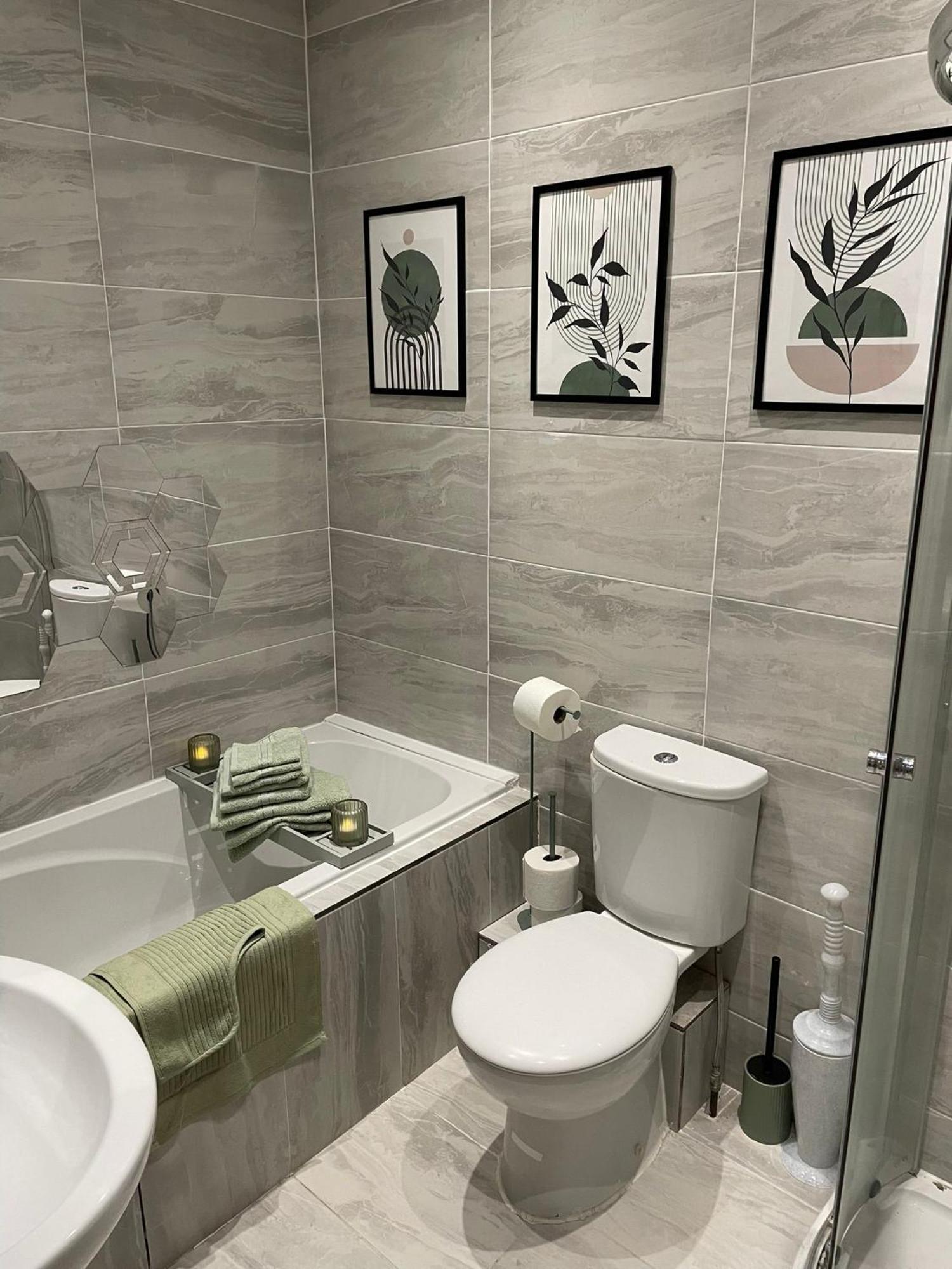 Cosy West End Flat Near Leas And Channel Tunnel Apartment