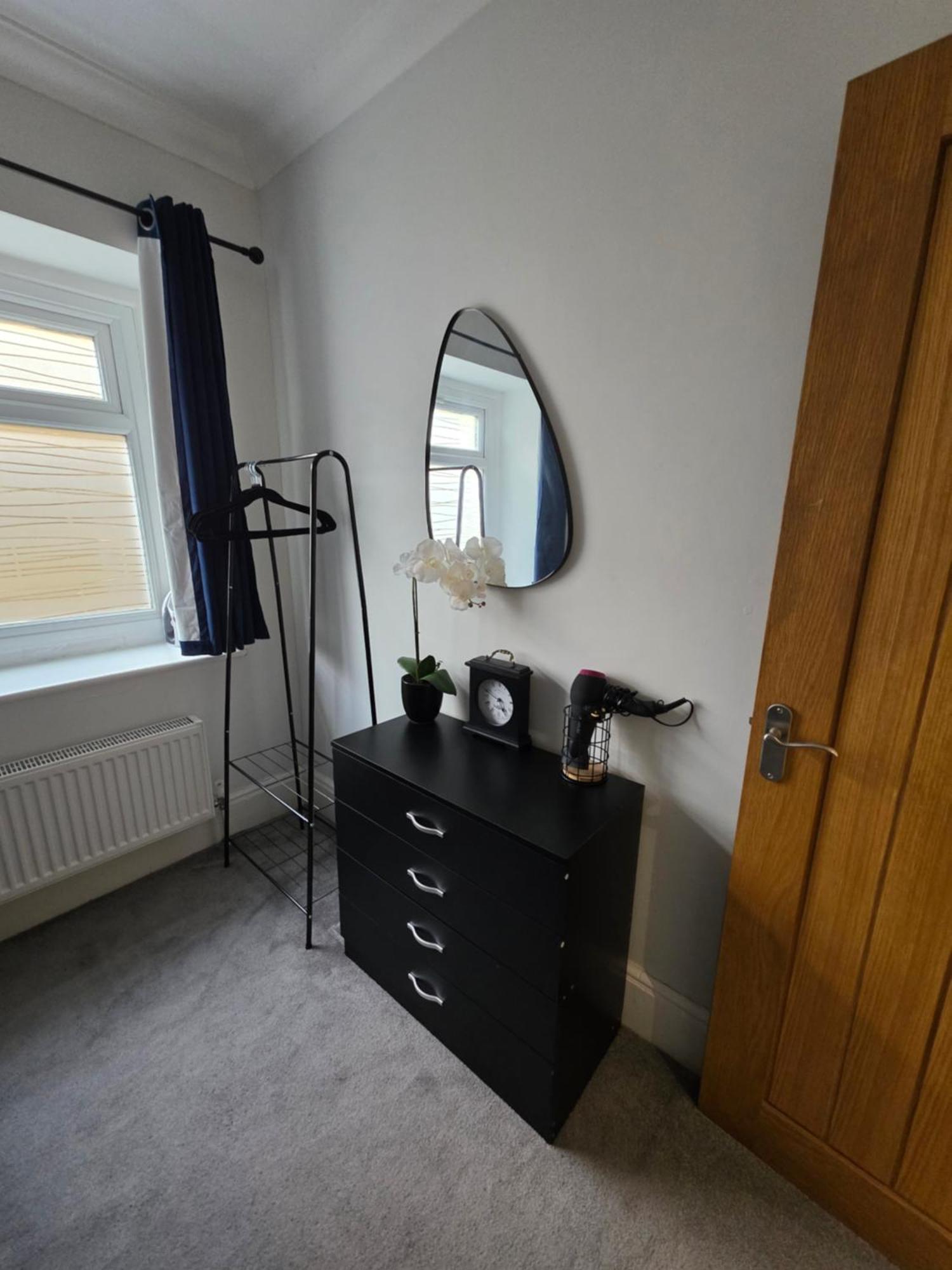 Cosy West End Flat Near Leas And Channel Tunnel Apartment *