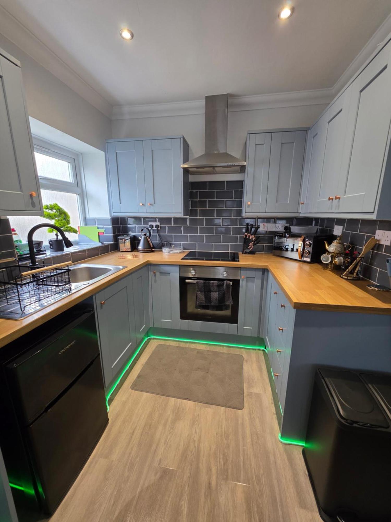 Cosy West End Flat Near Leas And Channel Tunnel Apartment Folkestone
