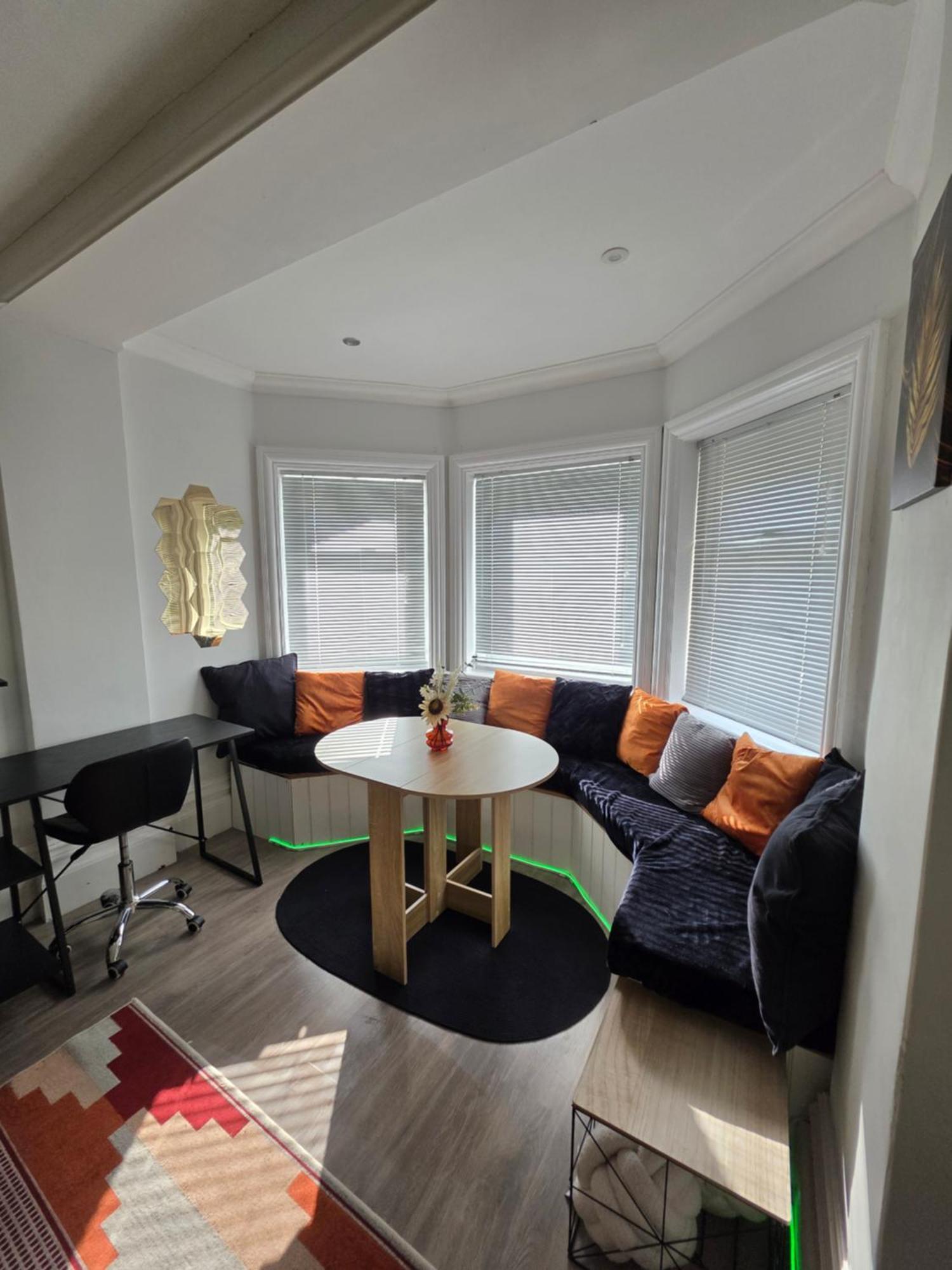 Cosy West End Flat Near Leas And Channel Tunnel